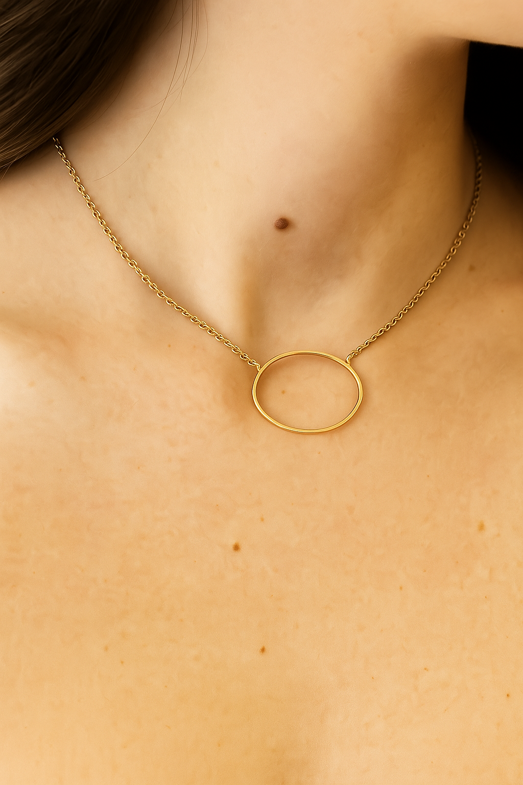 18K Yellow Gold Open Oval Center Necklace