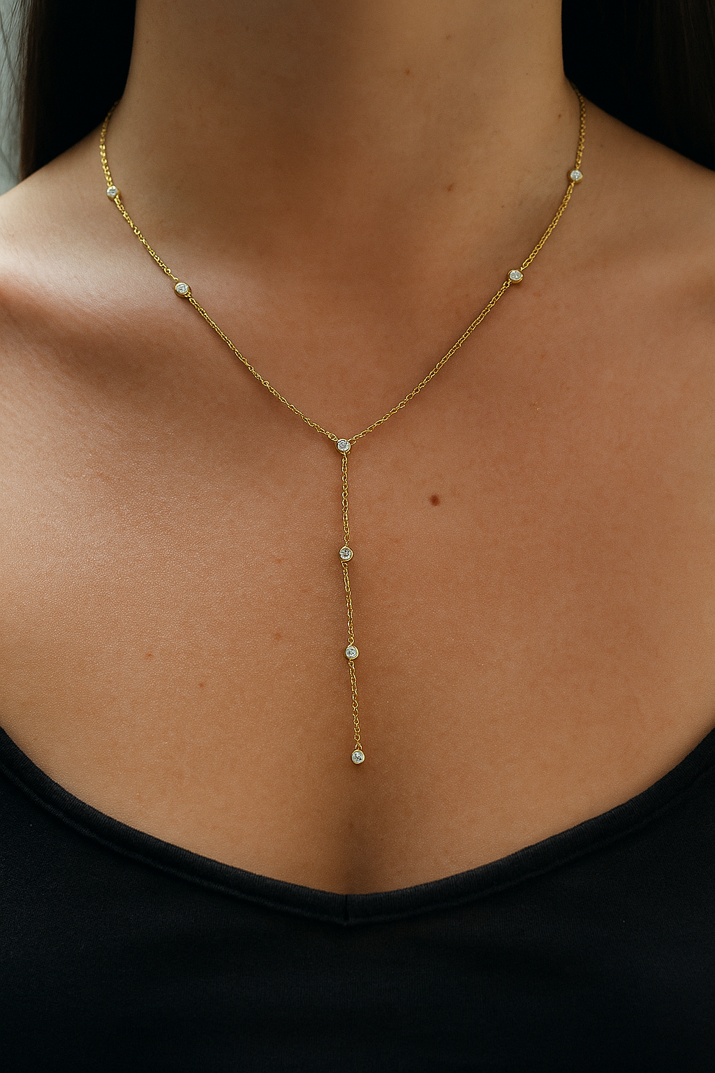18K Yellow Gold Y-Shaped Necklace with Bezel-Set Diamond Accents