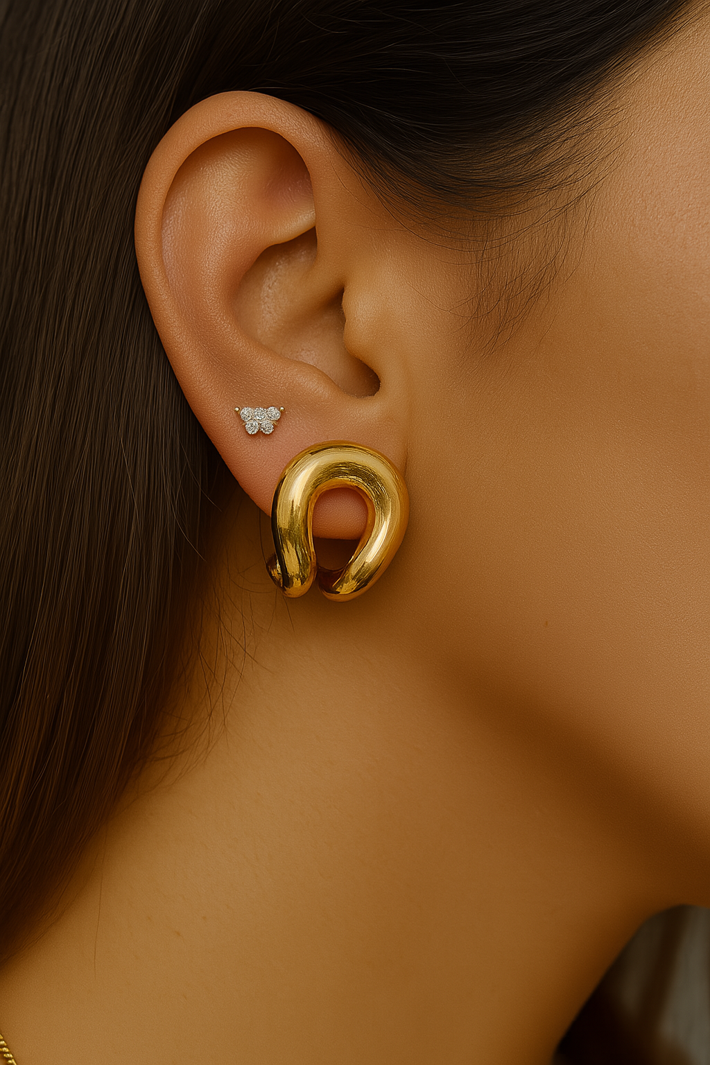 18K Yellow Gold Soft Horseshoe Curve Earrings