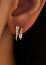 Load image into Gallery viewer, 18K Rose Gold Parallel Drop Earring with Mixed Diamond Cuts
